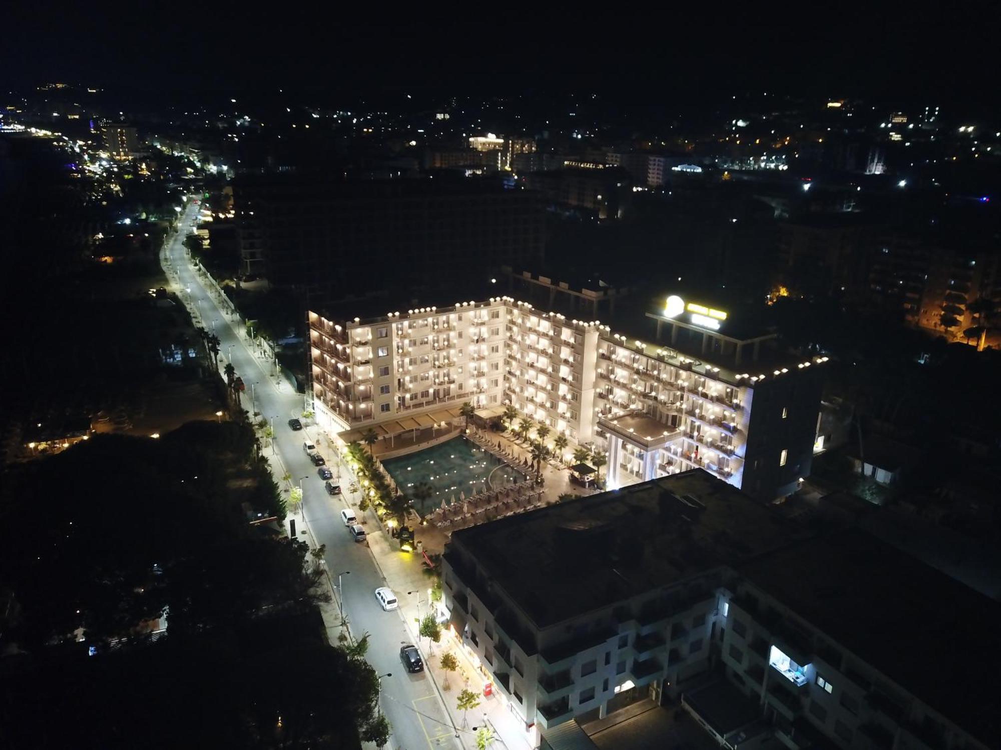 Amelia Mare Hotell Golem (Tirana)
