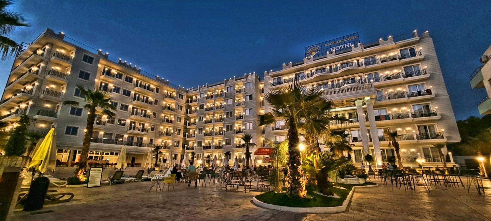 Amelia Mare Golem (Tirana)